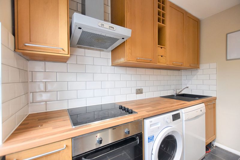 Kitchen- click for photo gallery